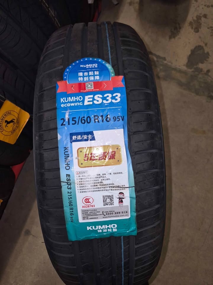 Kumho Ecowing ES33 tyre