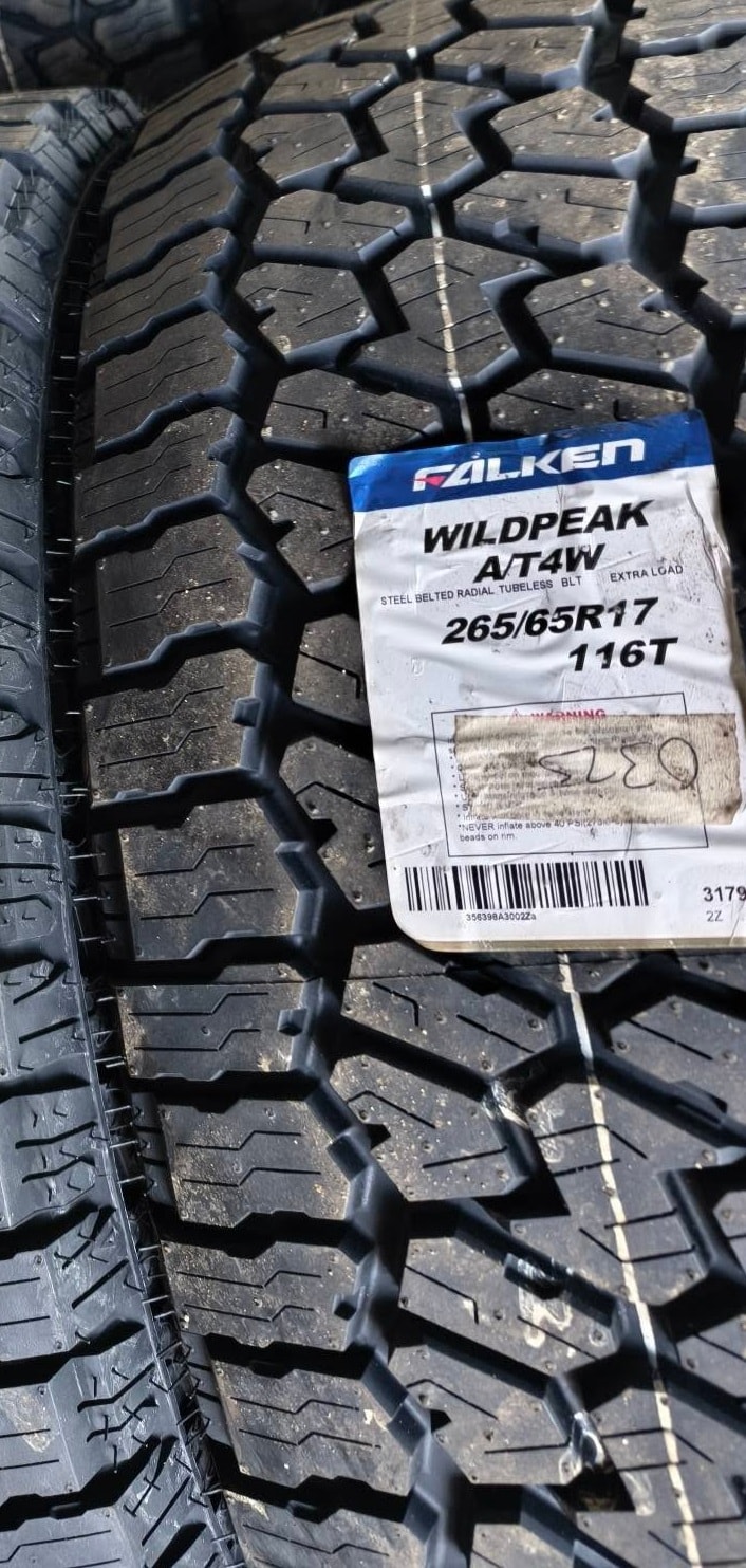 Falken WildPeak AT4W tyre